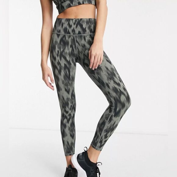 Varley Size XS Luna Leggings in Animal Aztec Gray Printed Legging High Rise - Picture 1 of 7
